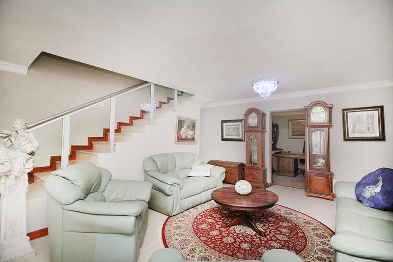 5 Bedroom Property for Sale in Village On Sea Western Cape